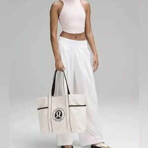 Lululemon Daily-Pocket Tote Bag 20L